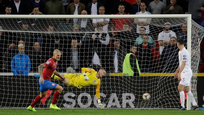 Zádušnej omše za Karla Gotta sa zúčastnili aj jeho najmladšie dcérky