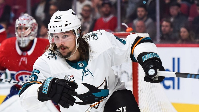 Míľniky NHL: Trhák Karlssona, Connor po Kovaľčukovi vyrovnal aj Hossu, jubileum Kučerova