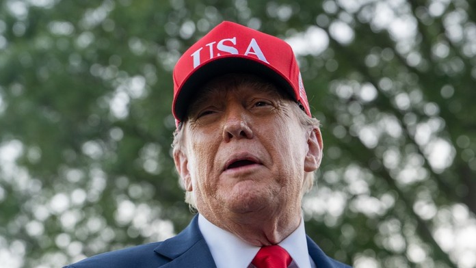 Donald Trump plánuje zápas UFC v Bielom dome. Prezradil aj dátum