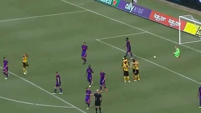 Karius inkasoval gól.