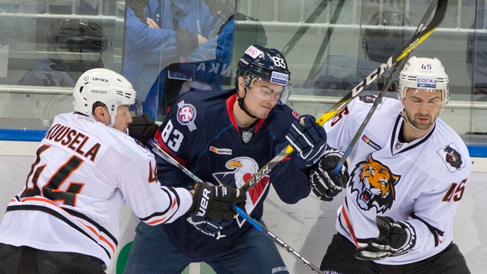 Kristian Kuusela (Amur), Michal Hlinka (Slovan) a Dmitrij Ljutov.