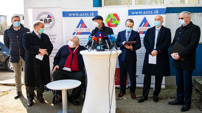 Pavol Šurda v Mimoriadnej relácii.