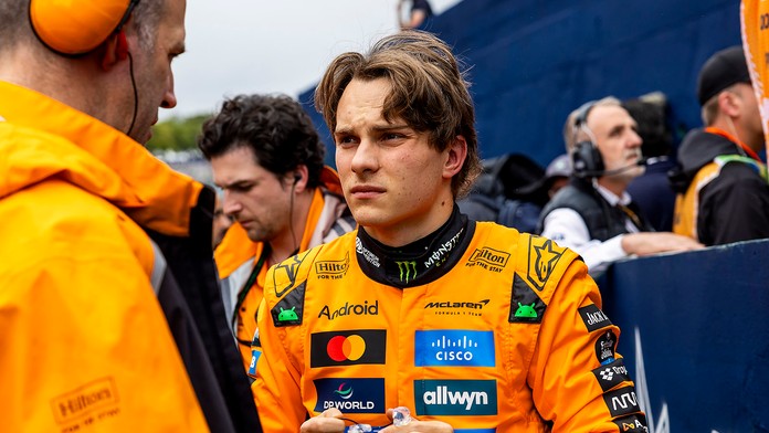 Austrálčan Oscar Piastri.