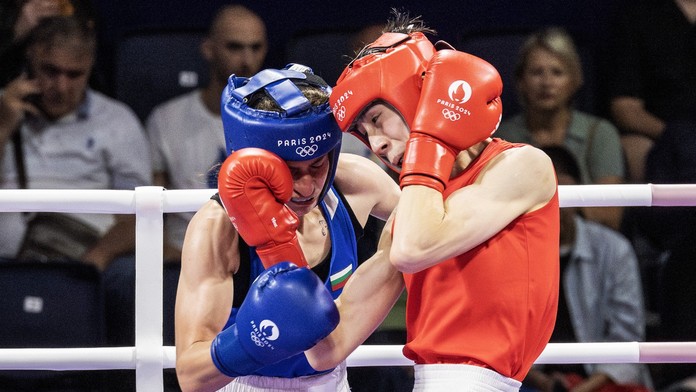 VIDEO: Boxerský turnaj priniesol ďalšiu kontroverziu. Bulharka vyjadrila nesúhlas so súperkou jasným gestom