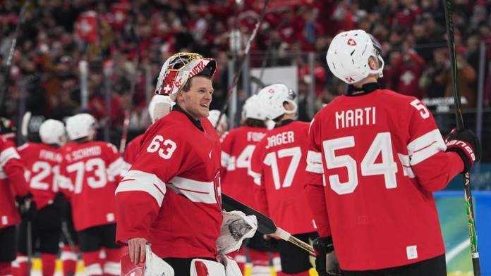 Švajčiari na úvod potvrdili rolu favorita. Francúzi sa nezmohli ani na gól