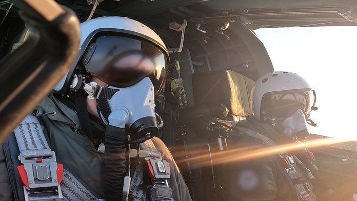 Piloti ruskej stíhačky sa omylom katapultovali v hangári, obaja zahynuli po náraze do stropu