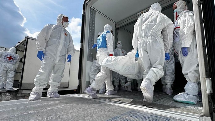 Rusko vydalo Ukrajine tisíc tiel padlých vojakov. Sú medzi nimi aj takí, ktorí zomreli v zajatí