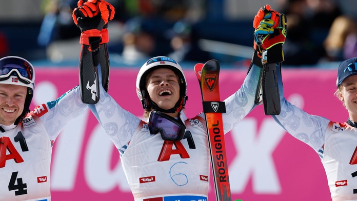 Úvodné preteky sezóny jednoznačne ovládli Nóri. Prvé body po návrate si pripísal Hirscher