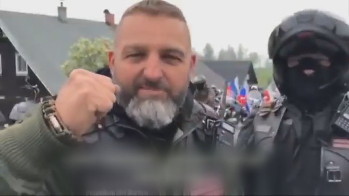 Únia vyradila zo sankčného zoznamu európskeho šéfa Nočných vlkov Jozefa Hambálka