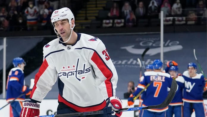 Chárova reakcia po góle NY Islanders.