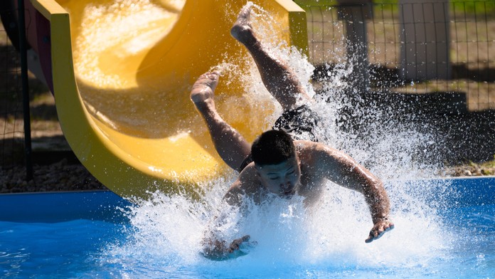 Nielen horúčavy. SHMÚ vydalo výstrahy aj pred ďalším javom