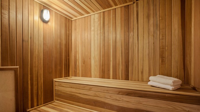 Minúty hrôzy v rozpálenej saune. Trojicu uväznili zaseknuté dvere, relax sa zmenil na nočnú moru