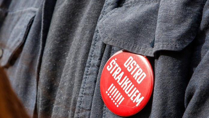 Ilustračná snímka z tlačovej konferencie štrajkového výboru Iniciatívy vysokoškolských učiteľov