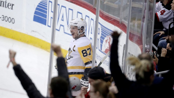 Kapitán Pittsburghu Sidney Crosby na archívnej snímke.