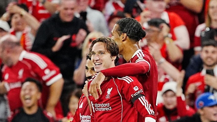 Šampióni vstúpili do sezóny úspešne. Liverpool si v prestrelke poradil s Bournemouthom