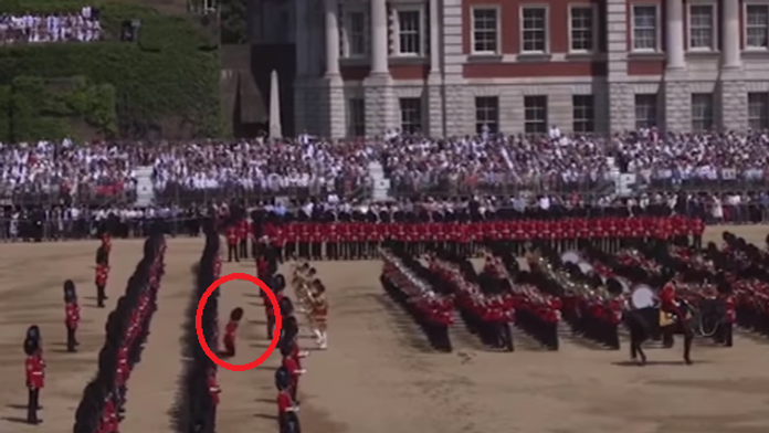 Kolaps zachytený na kameru.