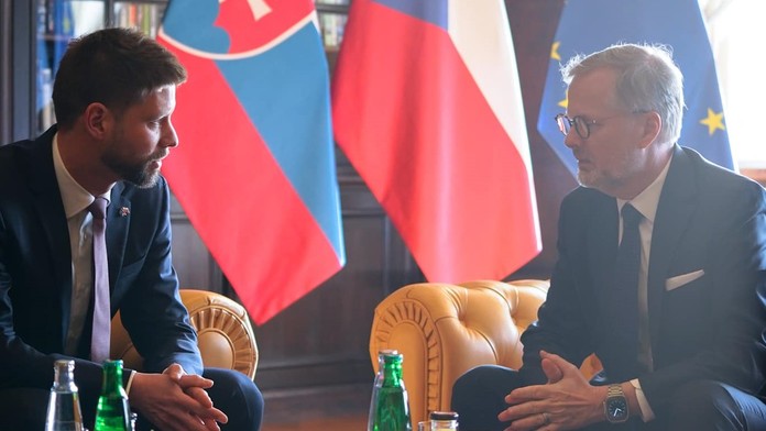 Fiala po schôdzke so Šimečkom: Vzťahy medzi ČR a SR sú na výbornej úrovni