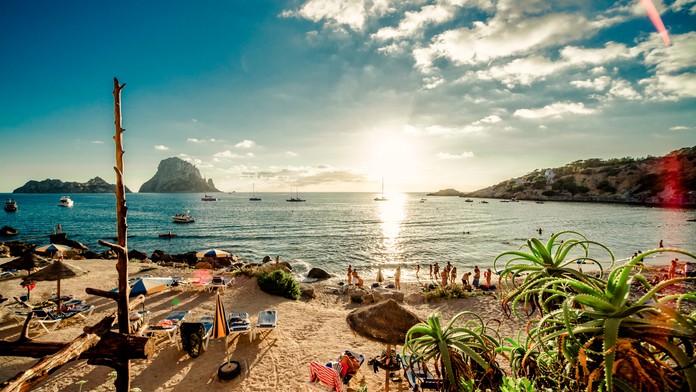 Za málo peňazí veľa muziky. Rebríček 15 destinácií, kde si môžete počas dovolenky dopriať a nezruinuje vás to