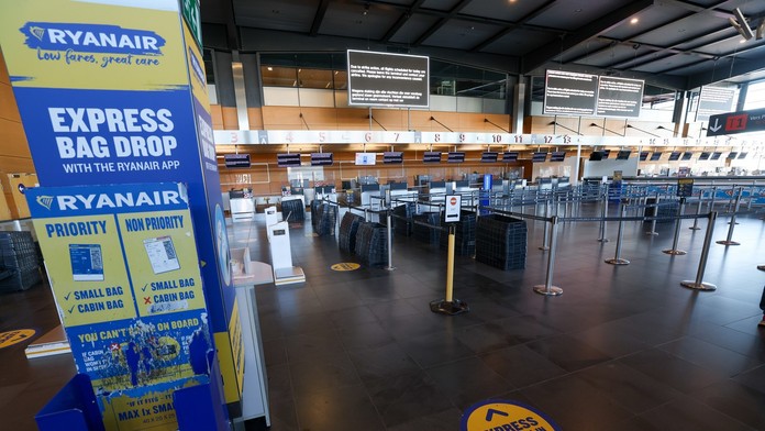 Dráma na populárnom letisku: Cestujúci vybil pracovníkovi Ryanairu zuby. Spor odštartoval väčší kufor