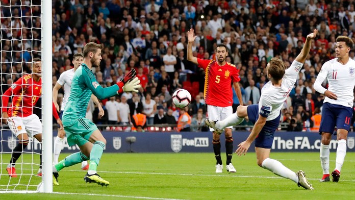 Zápas Anglicka so Španielskom.