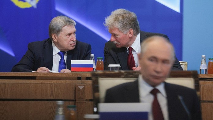 Putinov poradca tvrdí, že Rusko má záujem o dlhodobé riešenie konfliktu na Ukrajine, nie o prímerie