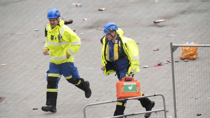 Jeho konanie šokovalo celé Anglicko. Muž, ktorý vrazil do fanúšikov, čelí viacerým obvineniam