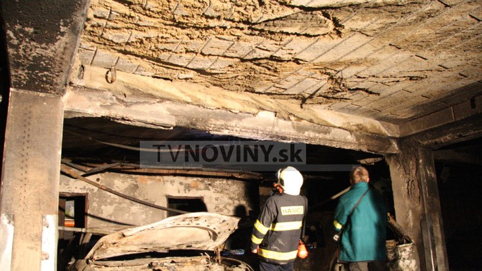 Požiar garáže v Rusovciach
