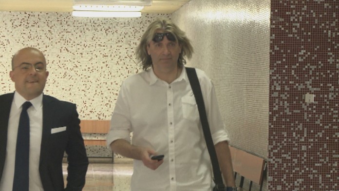 Braňo Mojsej prichádza na súd.