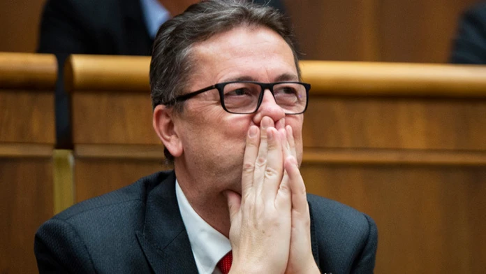 web_graf oprava.jpg