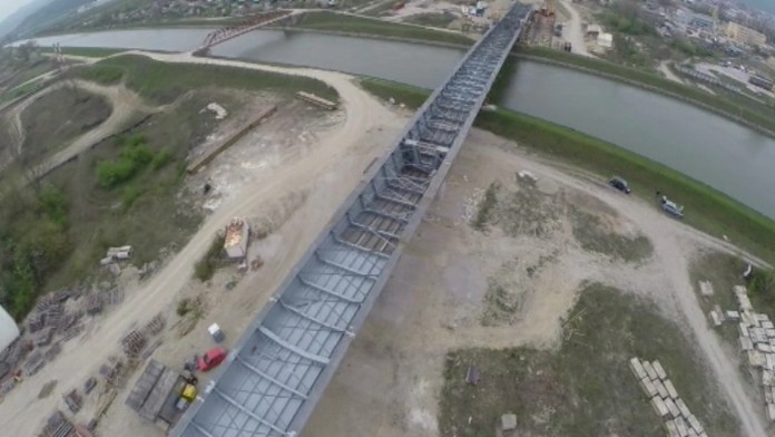 19 TN Posúvanie mosta.transfer2 web_jpg_bez_watermarku_1.jpg