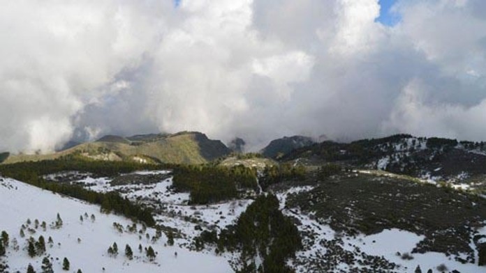 Zasnežené Kanárske ostrovy.