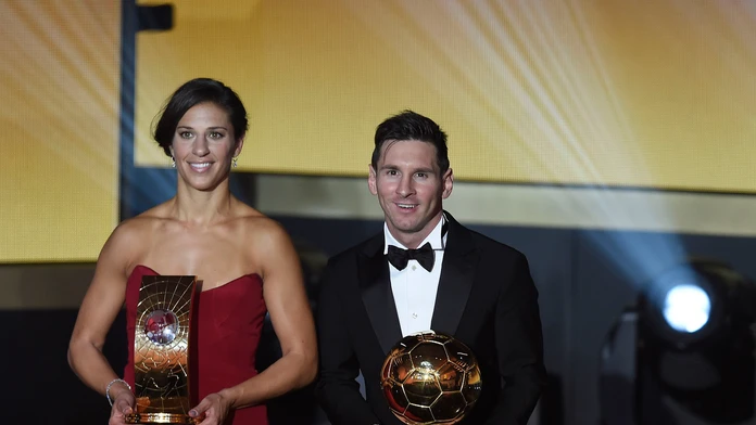 Argentínsky futbalista Lionel Messi a americká futbalistka Carli Lloydová.