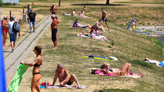 Prírodné kúpalisko Delňa na okraji mesta Prešov.