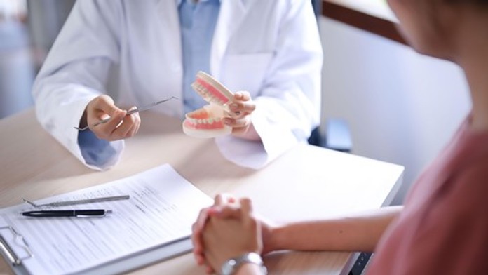 Prelom v starostlivosti o zuby: Vedci objavili nečakané riešenie priamo v ústnej dutine