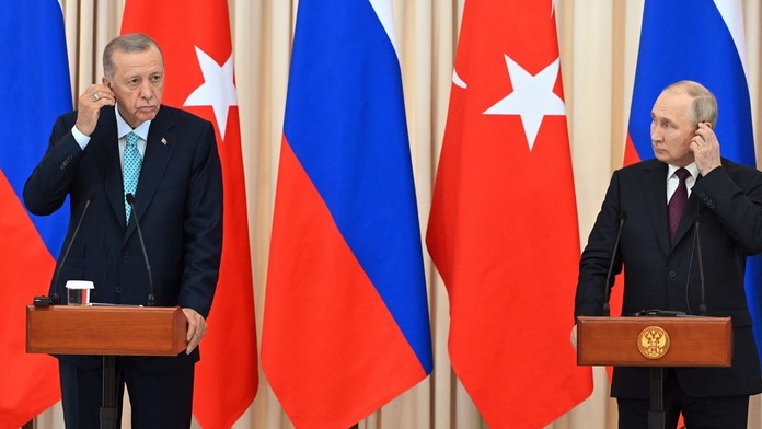 Erdogan „vyhlásil vojnu“ Putinovi. Chyba tlmočníka na pár sekúnd uvrhla celý svet do vojny