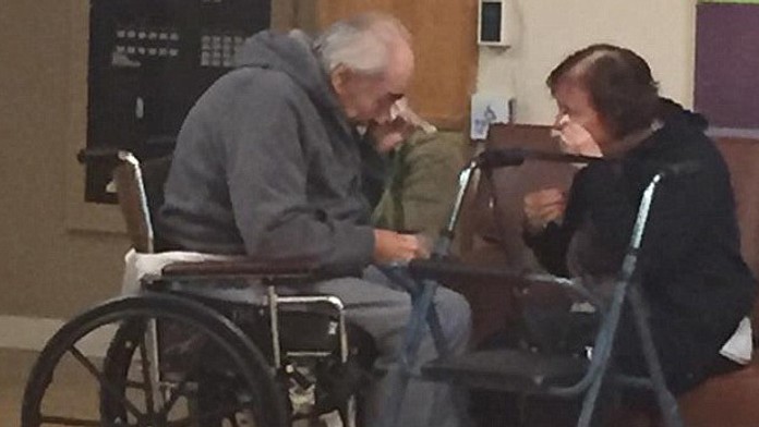 Wolf Gottschalk s manželkou. Okamih lúčenia.jpg