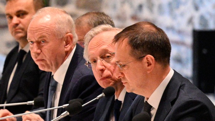 Rusko sa malo Ukrajine počas rokovaní vyhrážať večnou vojnou. Kremeľ predložil neprijateľné podmienky