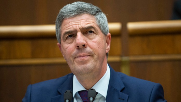 Slovenka Lenka Thompson s manželom