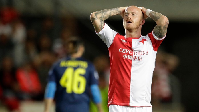 Miroslav Stoch zo Slavie si spytuje svedomie v odvete predkola play-off LM proti APOELu.