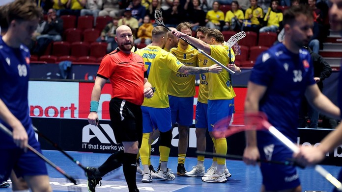 Tvrdá rana od najväčšieho favorita. Slováci dlho vzdorovali, no majstrovstvá sveta začali prehrou so Švédmi