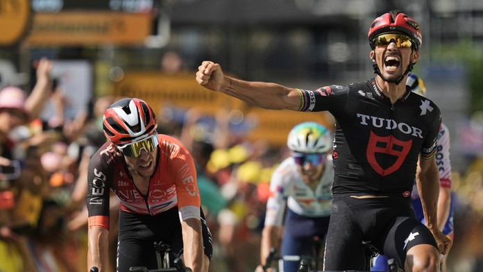 VIDEO: Dvojnásobný majster sveta sa postaral o nevídaný moment. Oslavoval triumf, hoci skončil tretí