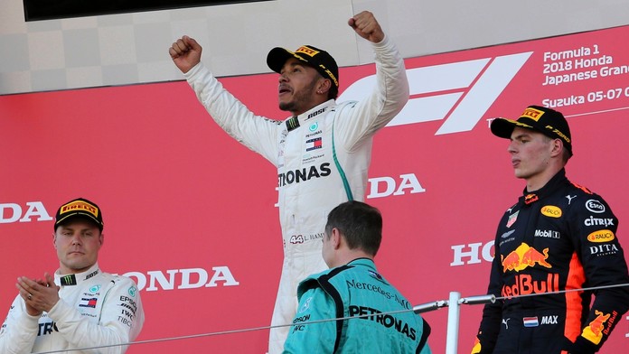 Lewis Hamilton sa stal víťazom VC Japonska.