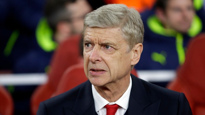 Tréner Arsenalu Londýn Arséne Wenger pred zápasom Ligy majstrov proti PSG.
