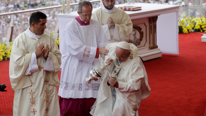 Pápežov nešťastný pád.