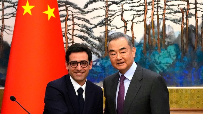 Stéphane Séjourné a Wang I.