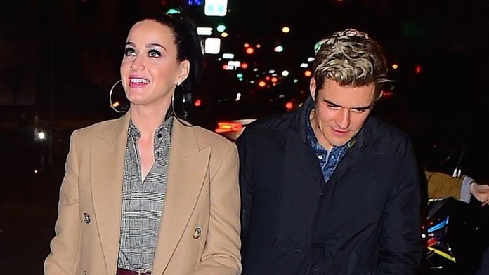 Zásnuby s Orlandom? Katy Perry s obrovským drahým kameňom na prstenníku