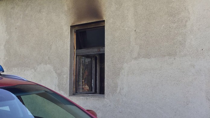 Požiar v obci Ostrá Lúka.