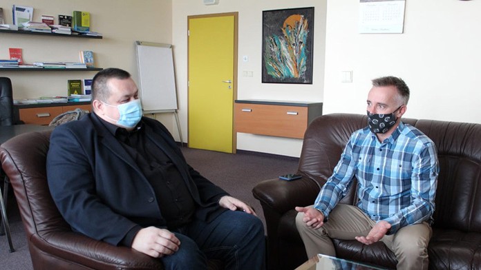 Vchod do obydlia, v ktorom mal Ježiš Kristus prežiť detstvo.