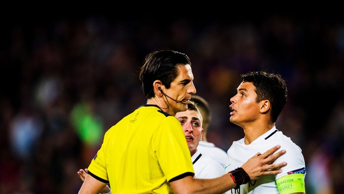 Nemecký rozhodca Deniz Ayetkin