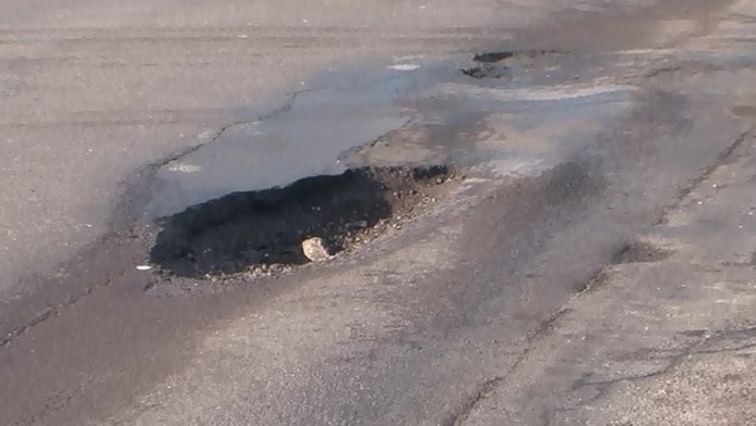 Príšerné cesty v okolí Prievidze